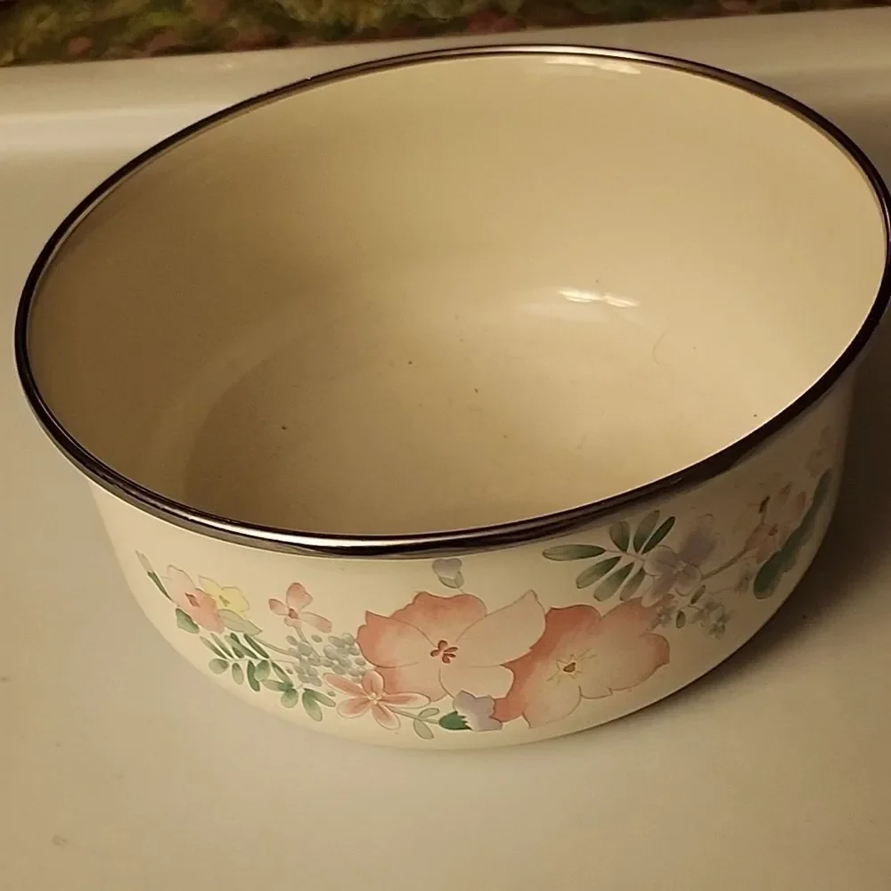 Floral Enamel Bowl - Cream with Pastel Flowers
